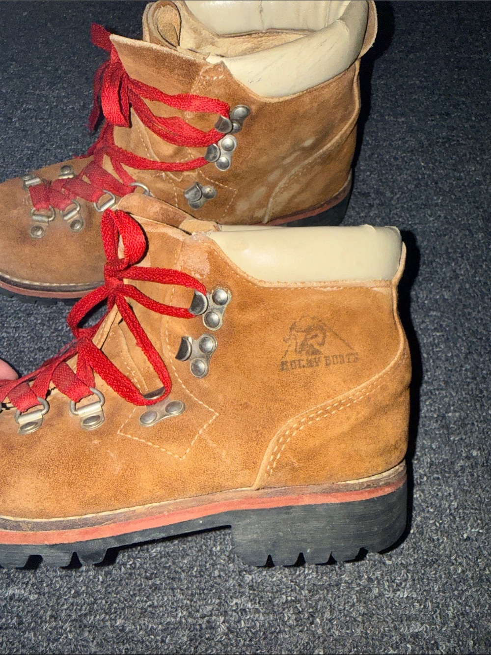 Vintage red lace D-ring hiking boots, leather vibram sole - Picture 6 of 6